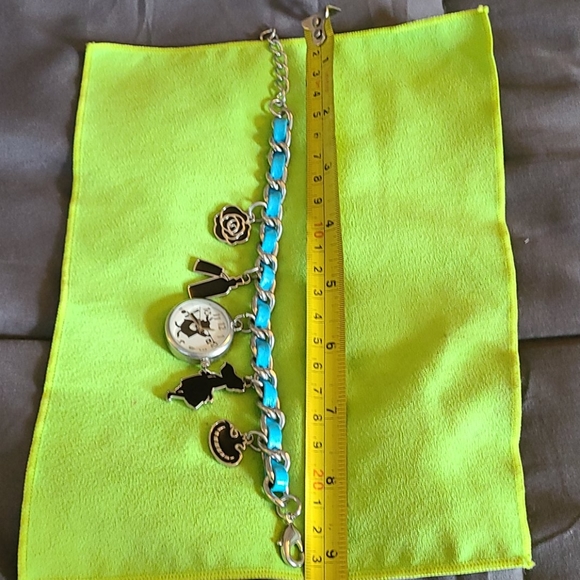 Official Disney Alice in Wonderland watch charm bracelet - Picture 4 of 5